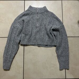 Cropped Mock Neck Half-Zip Cable Knit Sweater - Gray